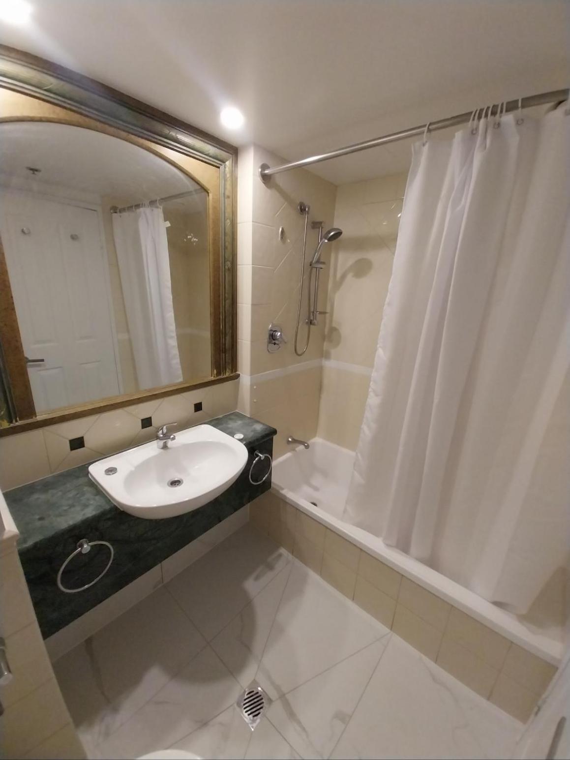 Mantra Legends Hotel โกลด์โคสต์ ภายนอก รูปภาพ